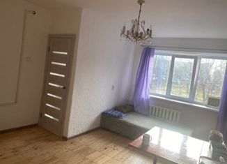 Продаю 1-ком. квартиру, 31 м2, Павловск, Пионерская улица, 13А