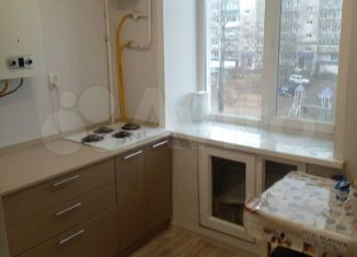 Продается 2-комнатная квартира, 42.1 м2, Козьмодемьянск, 2-й микрорайон, 23