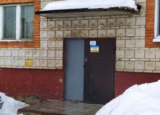 Продаю 1-ком. квартиру, 34 м2, поселок Самусь, улица Пекарского, 31А