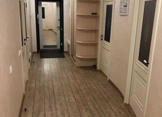 Продается четырехкомнатная квартира, 100 м2, Республика Алтай, улица Эркемена Палкина, 11