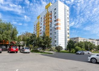 Трехкомнатная квартира на продажу, 80 м2, Хабаровский край, Хабаровская улица, 27А