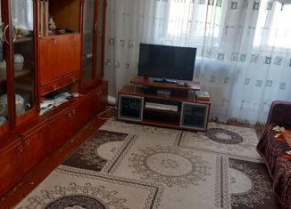 Продаю 3-комнатную квартиру, 61 м2, Стрежевой, улица Строителей, 53