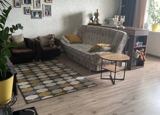 Продаю трехкомнатную квартиру, 72.6 м2, Екатеринбург, Эскадронная улица, 31, Эскадронная улица
