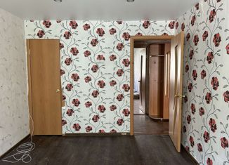 Продаю двухкомнатную квартиру, 47 м2, посёлок городского типа Звёздный, улица Бабичева, 13