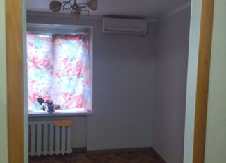 Продается 1-ком. квартира, 14 м2, Азов, Севастопольская улица, 109