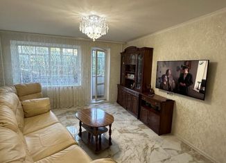 Продам 4-комнатную квартиру, 80 м2, Тольятти, улица Мира, 101, Центральный район