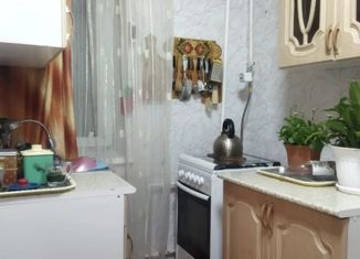 Трехкомнатная квартира на продажу, 46 м2, село Аксаково, Садовая улица, 2