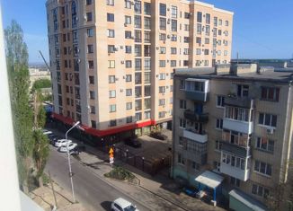 Трехкомнатная квартира на продажу, 93.2 м2, Ставрополь, Комсомольская улица, 45