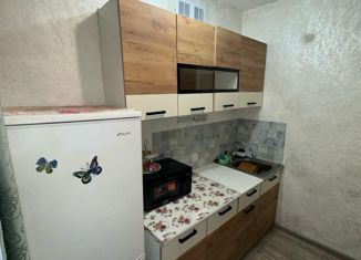 2-ком. квартира на продажу, 47.9 м2, посёлок городского типа Новошахтинский, Ленинская улица, 17