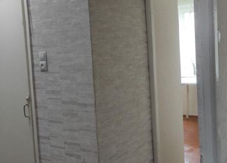 Продается двухкомнатная квартира, 52.6 м2, Белогорск, улица Скорикова, 19