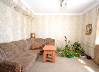 Продам 3-комнатную квартиру, 58 м2, Магнитогорск, улица Крылова, 40