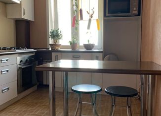 Продается 5-комнатная квартира, 100 м2, Новокуйбышевск, проспект Победы, 38