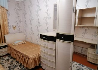 Продается двухкомнатная квартира, 50 м2, Елабуга, улица Хирурга Нечаева, 11