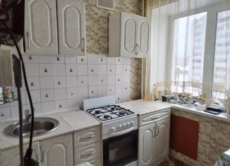 Продается 4-комнатная квартира, 72.7 м2, Дятьково, 12-й микрорайон, 1