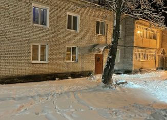 Продаю трехкомнатную квартиру, 63.2 м2, поселок Тихий Уголок, поселок Тихий Уголок, 1