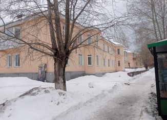 Двухкомнатная квартира на продажу, 46.6 м2, Реж, улица Калинина, 28