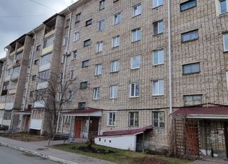 Продается двухкомнатная квартира, 50.6 м2, Республика Алтай, Коммунистический проспект, 24
