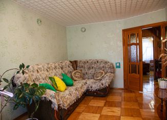 Продается четырехкомнатная квартира, 98.9 м2, Бирск, улица Мира, 144