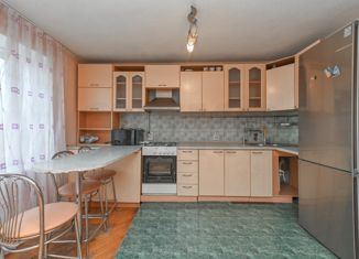 Сдаю в аренду 3-ком. квартиру, 59 м2, Ростов-на-Дону, улица Малиновского, 36