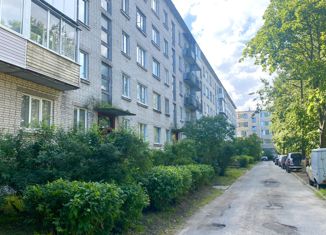 Продается 3-комнатная квартира, 62.2 м2, Шлиссельбург, улица Малоневский Канал, 9