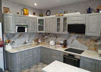 Продажа 2-комнатной квартиры, 66.1 м2, Строитель, Октябрьская улица, 15