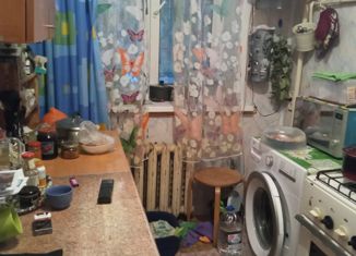 Продам 4-ком. квартиру, 63.2 м2, Волхов, улица Марата, 6