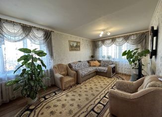 Продам 4-комнатную квартиру, 70.7 м2, Белогорск, Никольское шоссе, 172