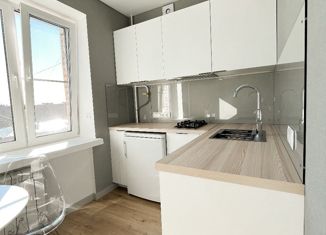 Продаю 1-ком. квартиру, 31.7 м2, Москва, улица Бориса Галушкина, 12, улица Бориса Галушкина