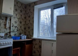 Сдам однокомнатную квартиру, 30 м2, Белгородская область, улица Костюкова, 37