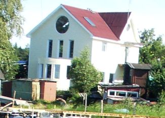 Продаю дом, 200 м2, посёлок Синёво