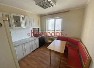 Продажа четырехкомнатной квартиры, 77 м2, Усинск, улица Строителей, 13