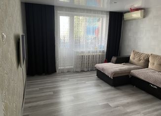 Продам трехкомнатную квартиру, 62 м2, Маркс, Интернациональная улица, 33/1