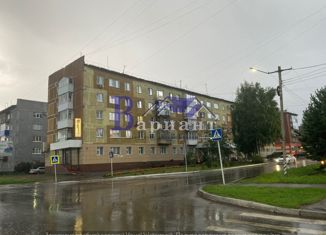 Двухкомнатная квартира на продажу, 46.8 м2, Осинники, улица Ефимова, 1