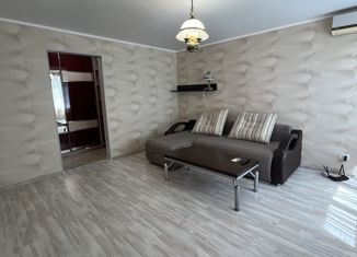 Продам 1-ком. квартиру, 33.4 м2, Оренбург, улица Терешковой, 25, Центральный район