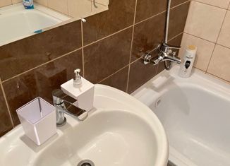 Продаю 2-ком. квартиру, 37.4 м2, посёлок Мирный, ЖК Томилино Парк, Крымская улица, 10