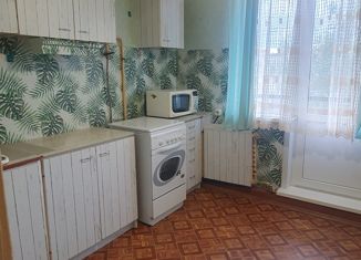 2-комнатная квартира на продажу, 55.8 м2, Псковская область, улица Киселёва, 25