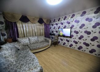 Продам 4-ком. квартиру, 101 м2, рабочий посёлок Каменоломни, Красноармейская улица, 28