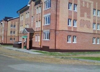 Продается двухкомнатная квартира, 56 м2, Арск, улица Ватан, 4А