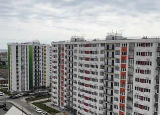 Продаю трехкомнатную квартиру, 70.2 м2, посёлок городского типа Сириус, улица Акаций, 34