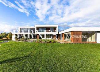 Продается дом, 860 м2, деревня Захарово, Живописная улица