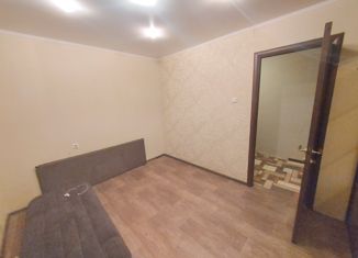 Продаю двухкомнатную квартиру, 55 м2, Строитель, улица Жукова, 17