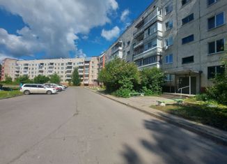 Сдача в аренду 2-комнатной квартиры, 46 м2, Северск, улица Калинина, 117
