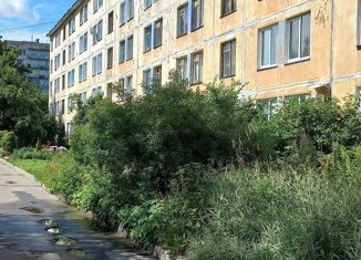 Продам 2-ком. квартиру, 43 м2, Кингисепп, улица Жукова, 8