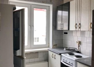 Продам четырехкомнатную квартиру, 61.4 м2, Артём, улица Фрунзе, 56/1