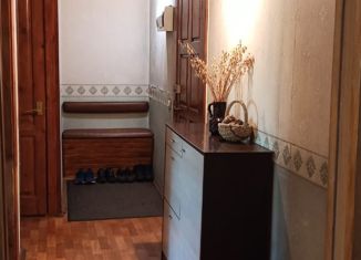 Четырехкомнатная квартира на продажу, 60.6 м2, Кемеровская область, улица Циолковского, 63