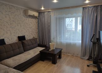 Продается трехкомнатная квартира, 68 м2, Тольятти, улица Ворошилова, 5