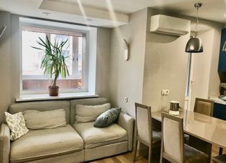 Продаю 4-комнатную квартиру, 108 м2, Новосибирск, улица Семьи Шамшиных, 41, метро Площадь Ленина