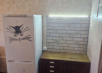 Сдается в аренду комната, 1000 м2, Омск, улица Мамина-Сибиряка, 3