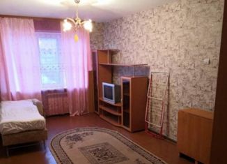 Продаю 1-комнатную квартиру, 30 м2, поселок городского типа Емельяново, улица Комарова, 8