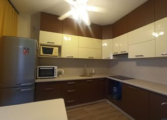 Продажа 3-ком. квартиры, 67.9 м2, Верхняя Пышма, ЖК Юность, улица Орджоникидзе, 1